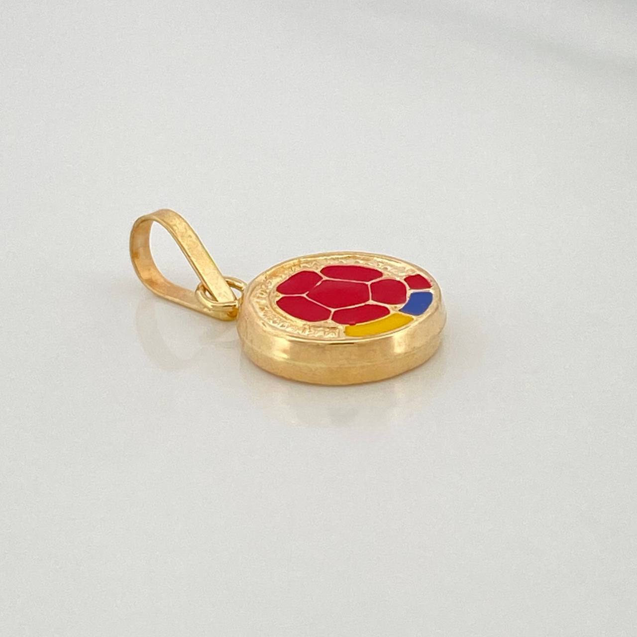 Dije Escudo Seleccion 0.65 g / 1/2 in Oro Amarillo 18K