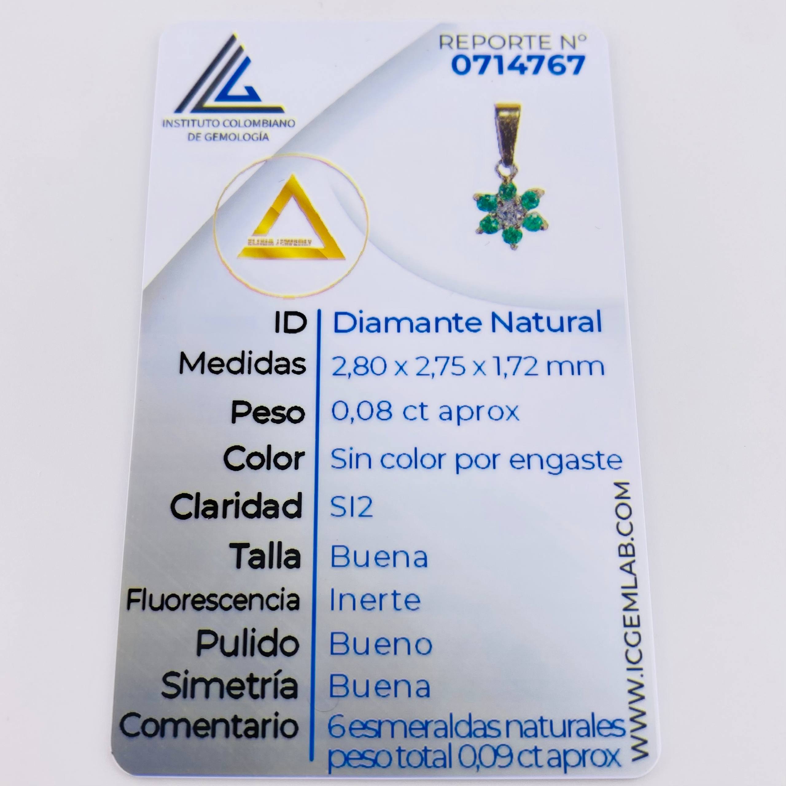 Dije Flor Driada Diamante 8pts Esmeraldas 9pts 0.75gr / 3/4 in / Oro Amarillo 18K ©