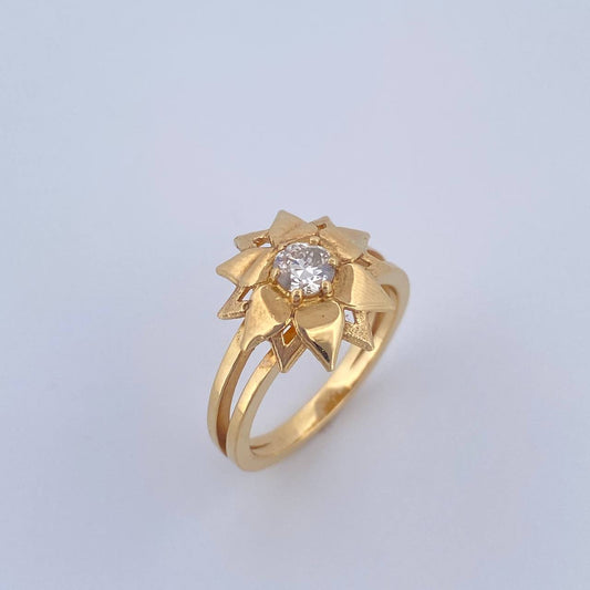 Anillo Solitario Girasol 4.6gr / T5 1/4 / Diamante 27pts Oro Amarillo (Joya) $