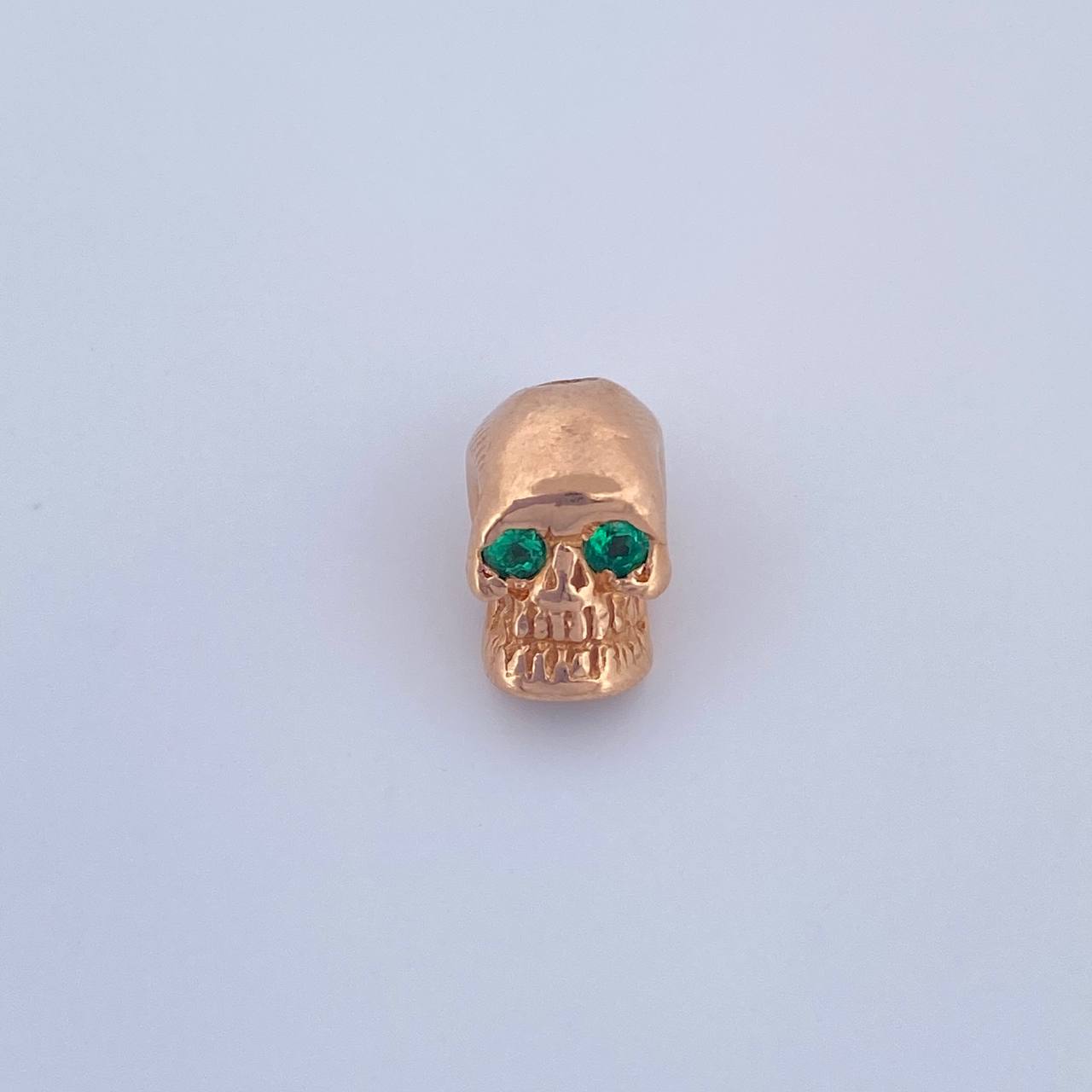 Herraje Calavera 2.7gr / 1cm / Esmeralda 6pts Oro Rosa 18K (Joya) $