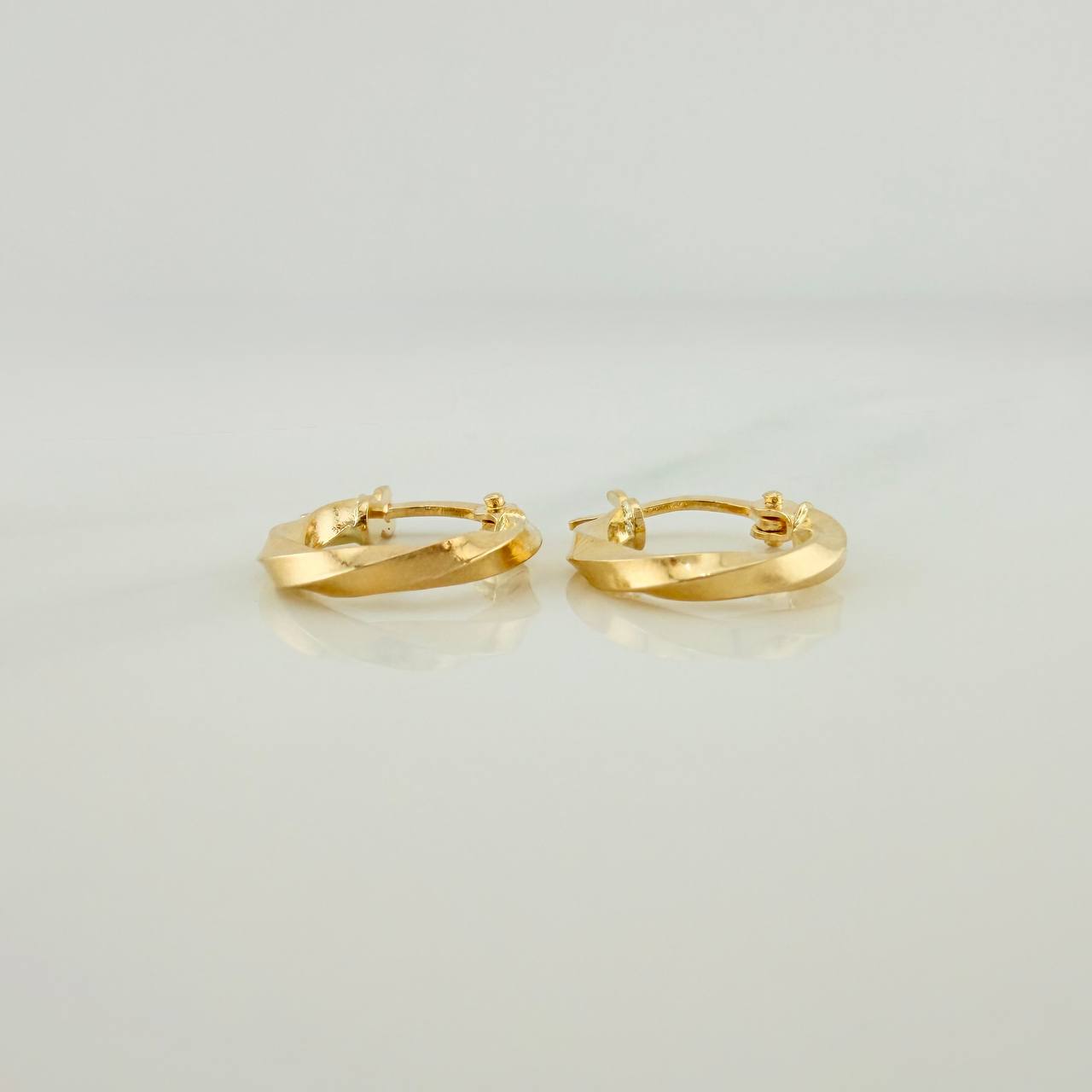 Candongas Kari 0.9gr / 1/2 in / Oro Amarillo 18K &