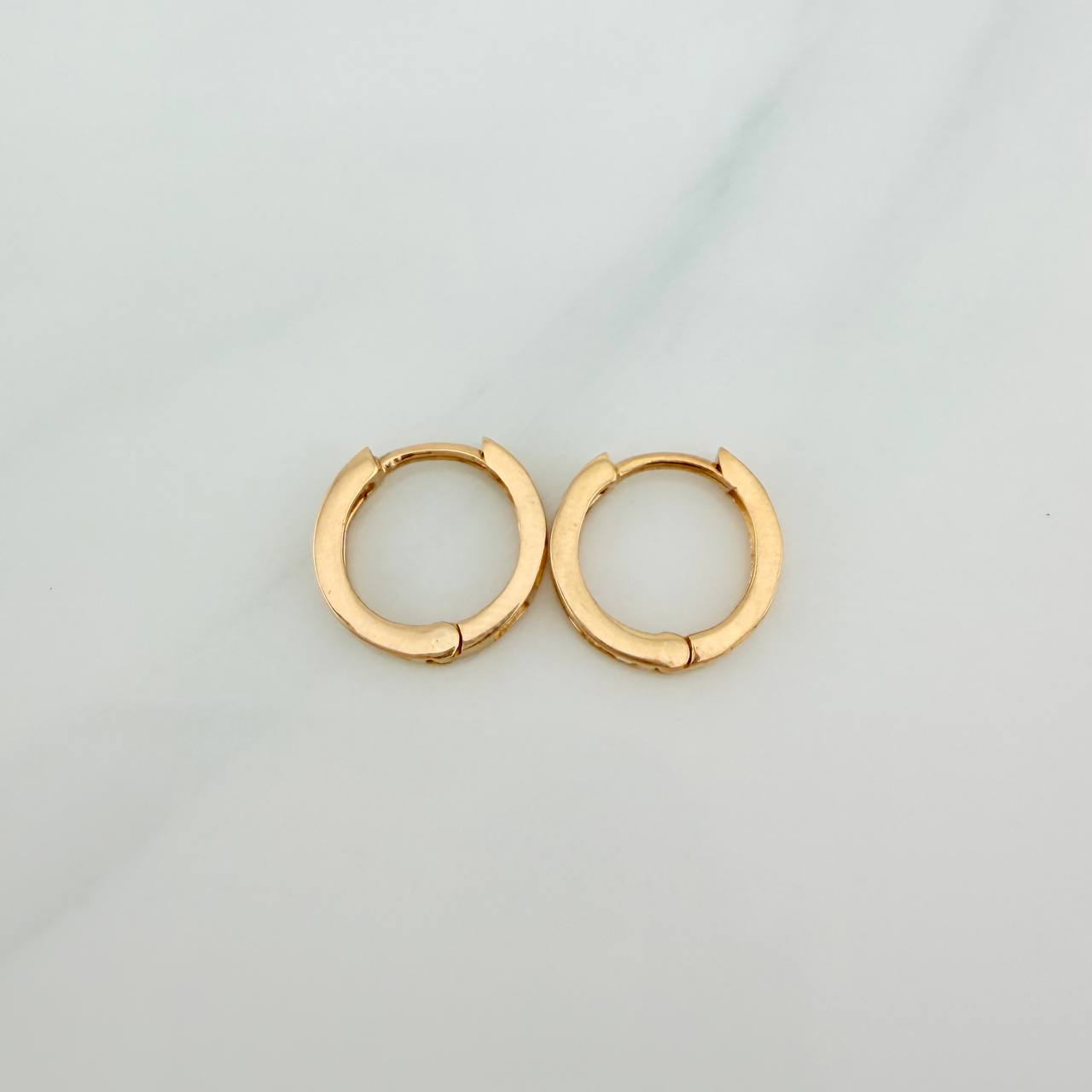 Hoop Earrings Channel 1.9gr / 1/2 in / Yellow Gold 18K &