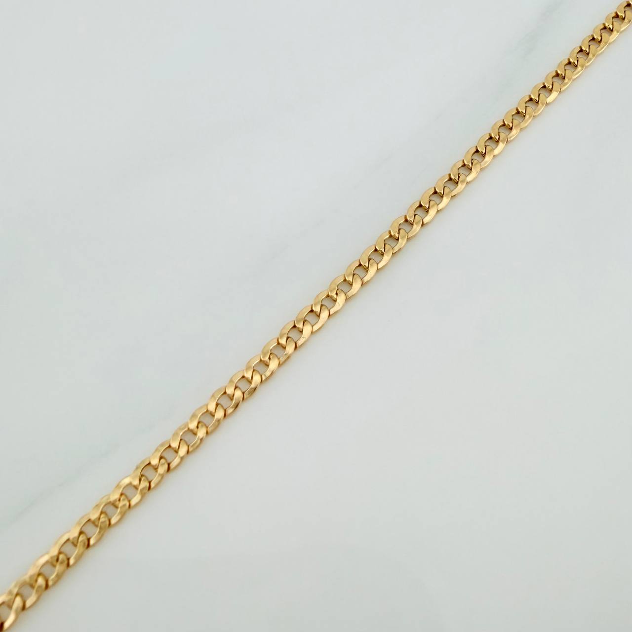 Pulso Cubano 1.1gr / 7 3/4 in / 2.3mm Oro Amarillo +1 18K %