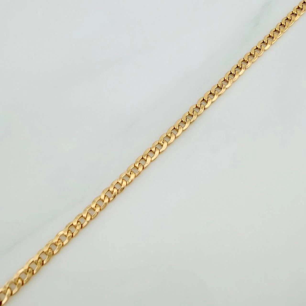 Pulso Cubano 1.15 g / 8 1/4 in / 2.5 mm Oro Amarillo 18K