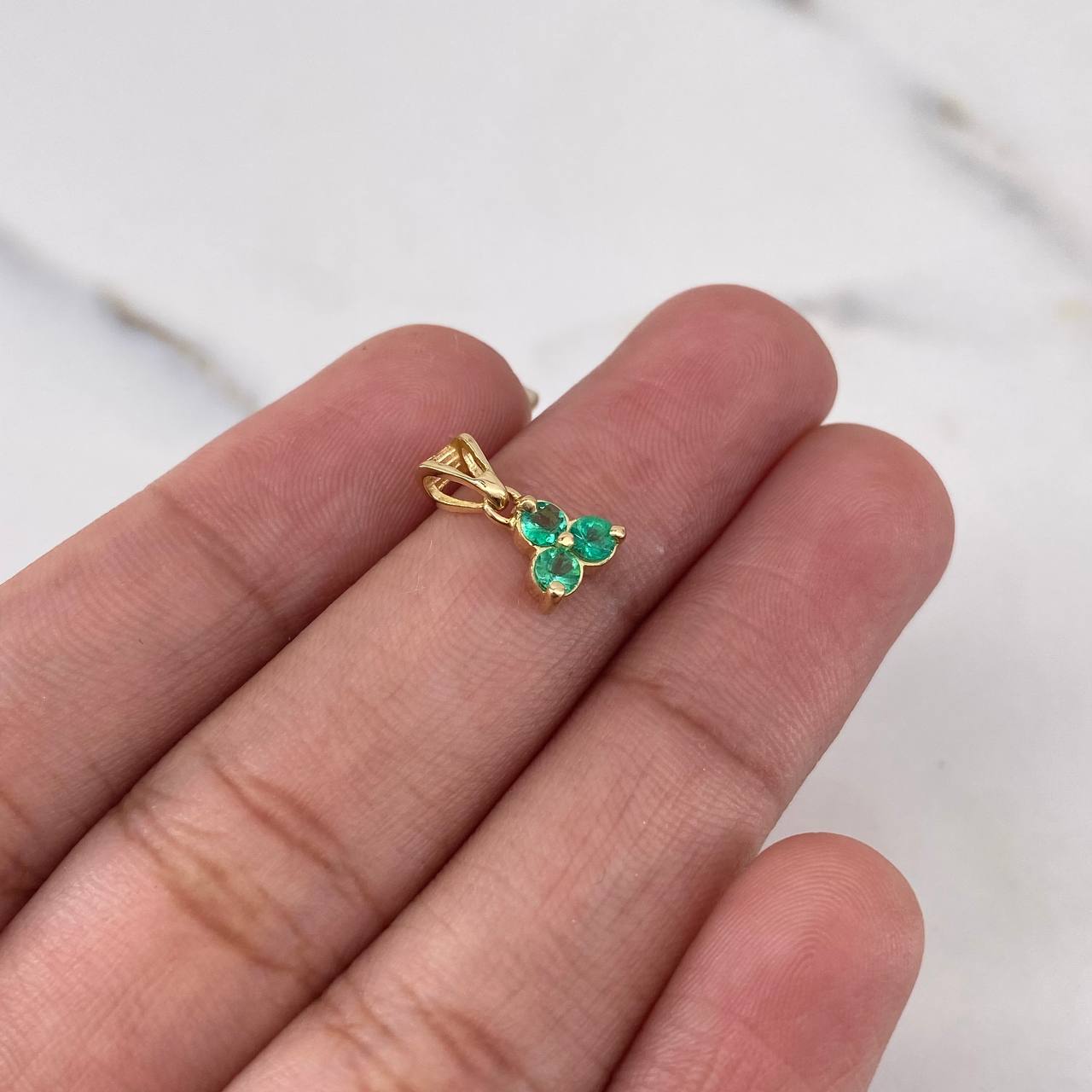 Pendant Clover 3 Leaves 0.6gr / 1.2cm / Emerald 30 Pts 18K Yellow Gold (Jewel) &