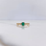 Solitaire Ring Churumbela 2.6gr / Size 7 / Emerald 47 Pts Diamond 20 Pts 18K Yellow Gold (Jewelry) &