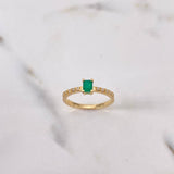 Solitaire Ring Churumbela 2.6gr / Size 6 1/4 / Emerald 59 Pts Diamond 20 Pts 18K Yellow Gold (Jewelry) &