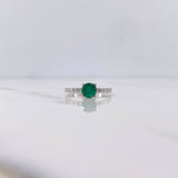 Ring Solitaire Churumbela 2.35gr / Size 6 1/2 / Emerald 49 Pts Diamond 30 Pts 18K White Gold (Jewel) &