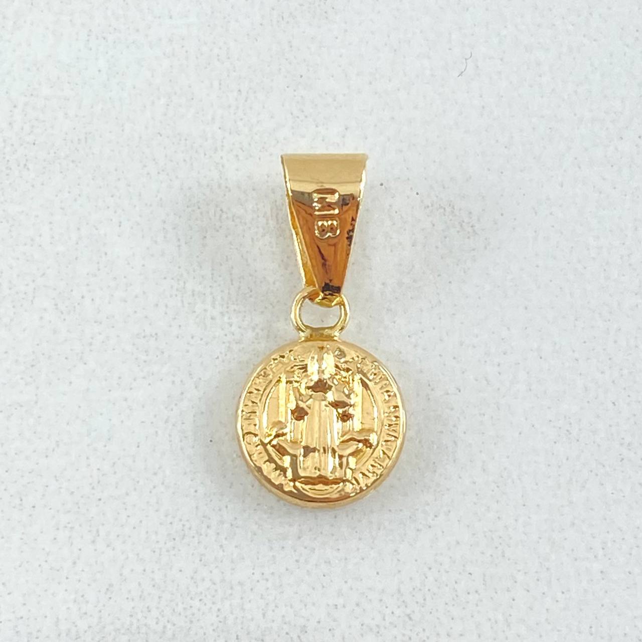 Dije San Benito 0.45gr / 3/4 in / Oro Amarillo 18K ©