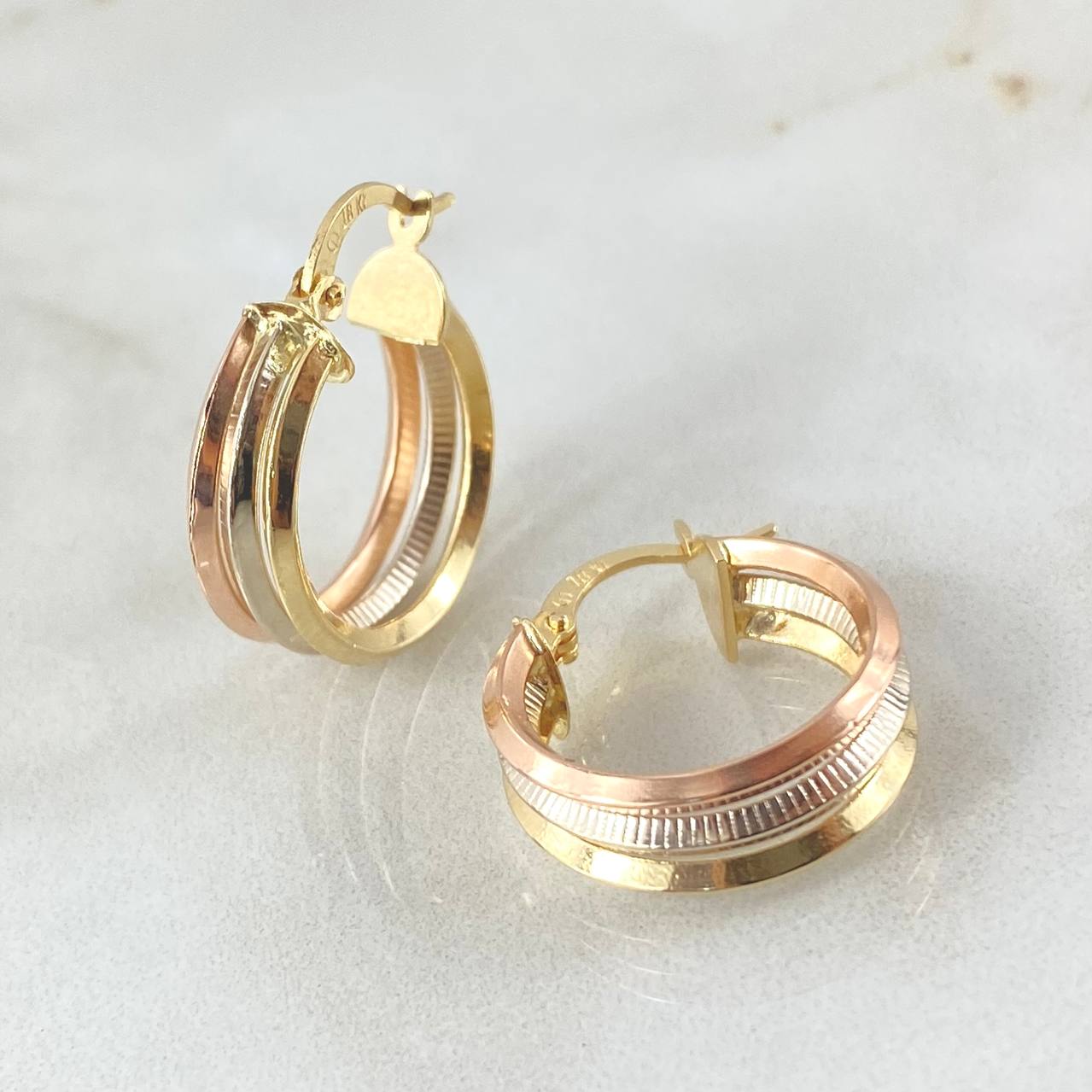 Hoop Earrings Aleja 2.4gr / 2.3cm / Three 18K Golds