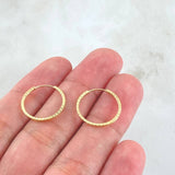 Hoop Earrings Striped Hoop 0.75gr / 0.7in / 18K Gold