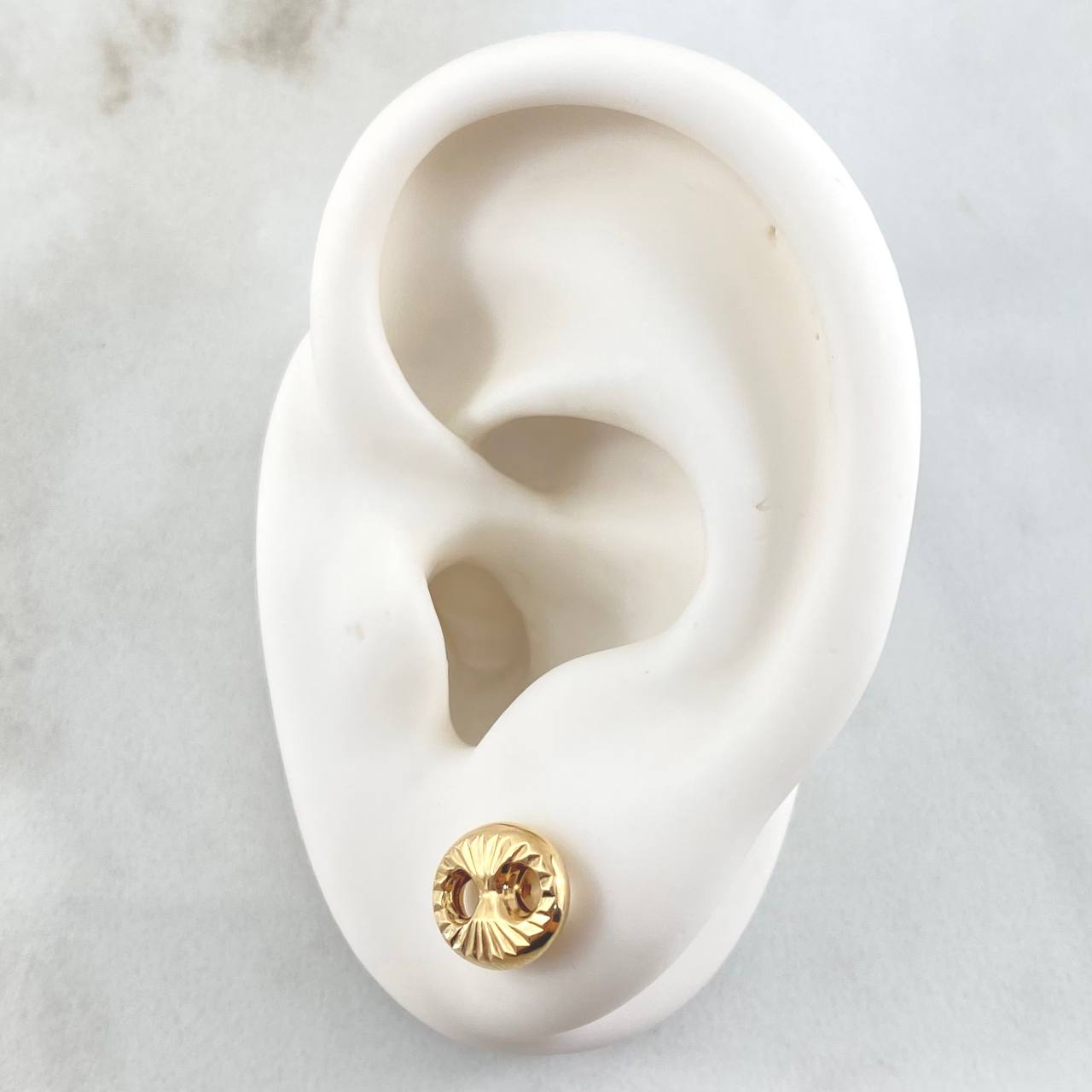 Stud Earrings GC 0.85gr / 9.3mm 18K Yellow Gold *