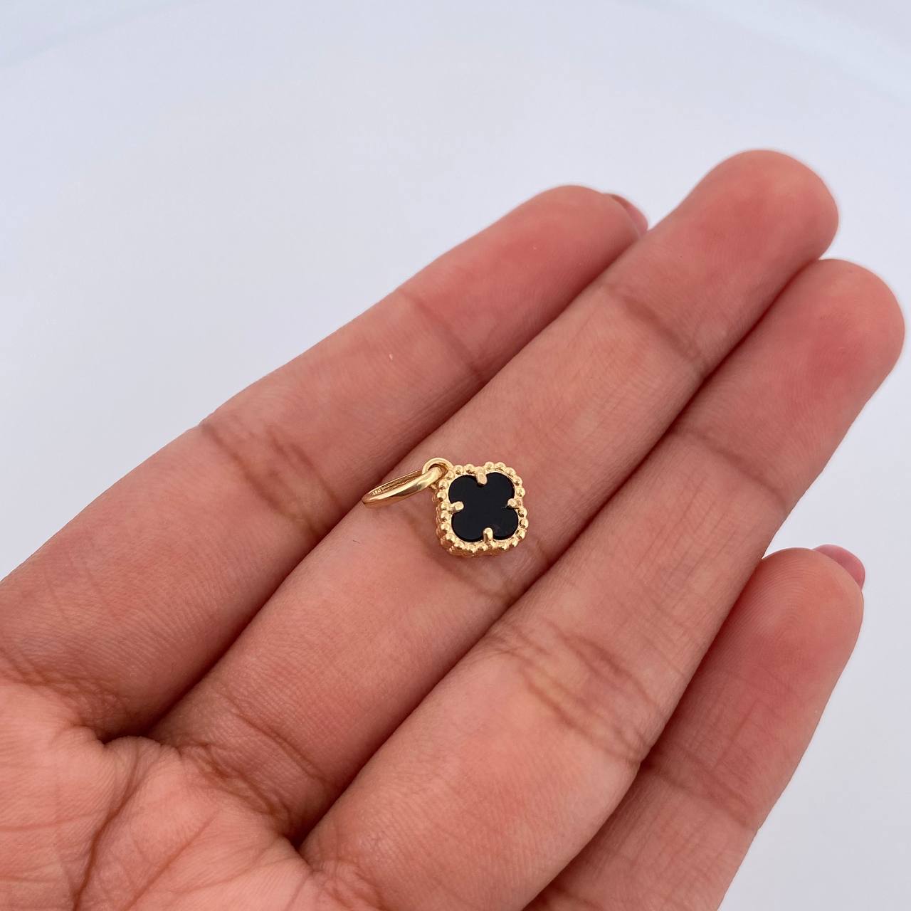 Clover Pendant 0.95gr / 1.5cm / 18K Yellow Gold Nac.Esp.