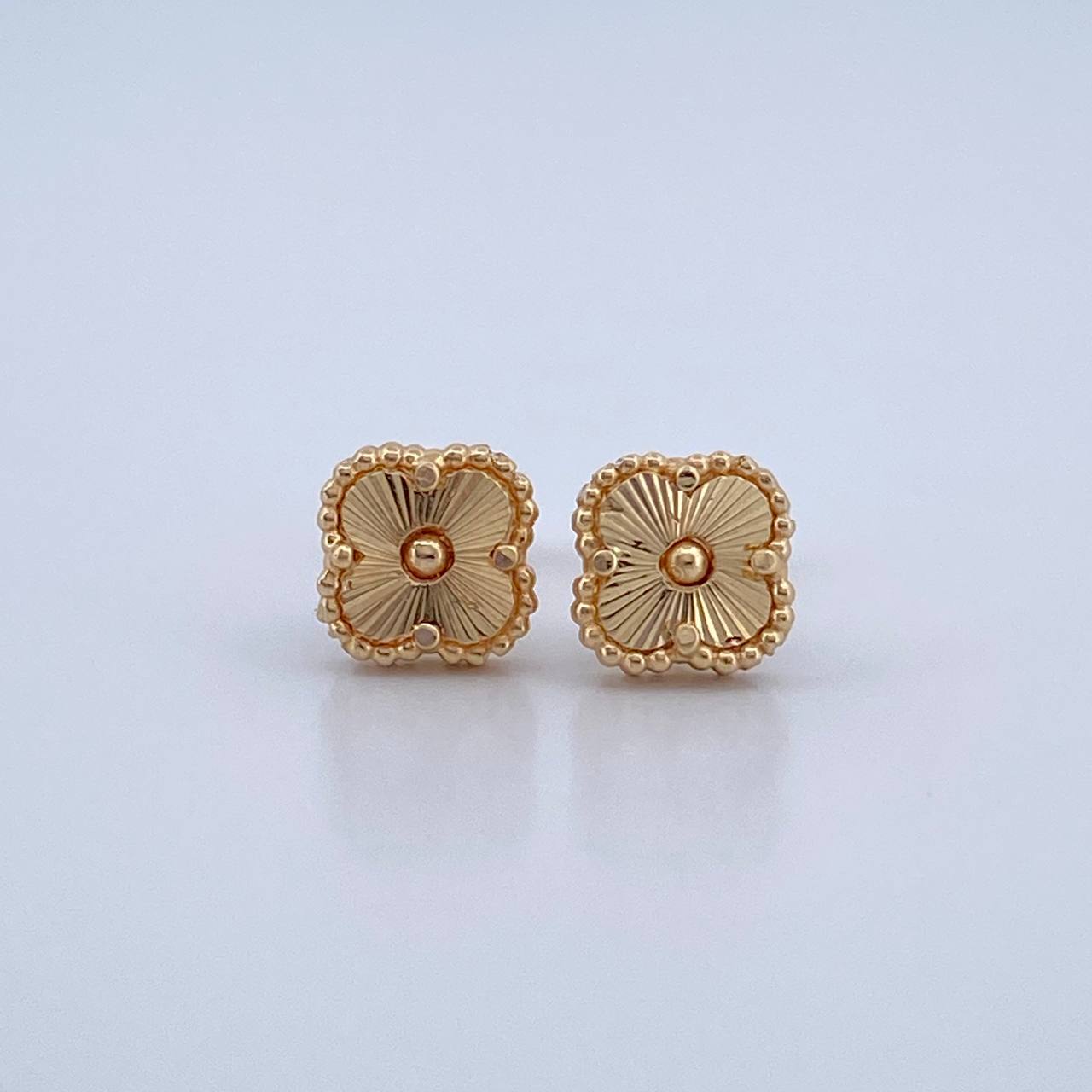 Clover Stud Earrings Center 1.9gr / 18K Yellow Gold Nac.Esp.