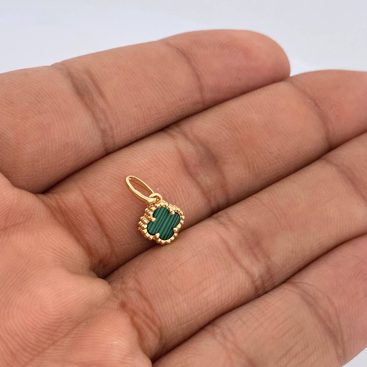 Clover Pendant 0.9gr / 1.5cm / 18K Yellow Gold Nac.Esp. &