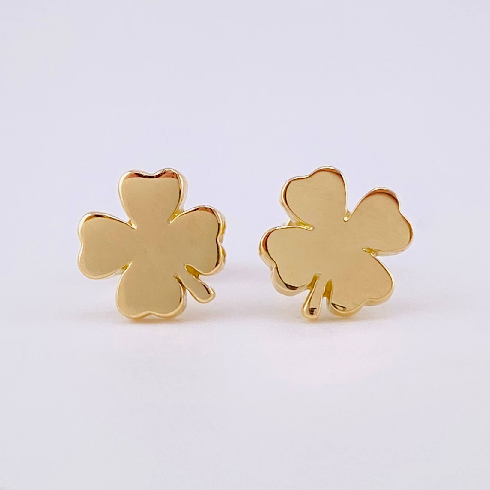 Stud Earrings Flower Clover 2.15 g / in / 8 mm Yellow Gold 18K