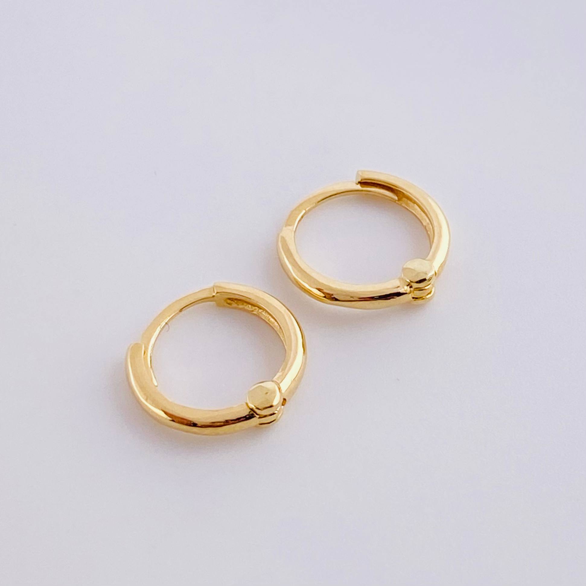 Candongas Lisas 1.15 g / 1/2 in Oro Amarillo 18K