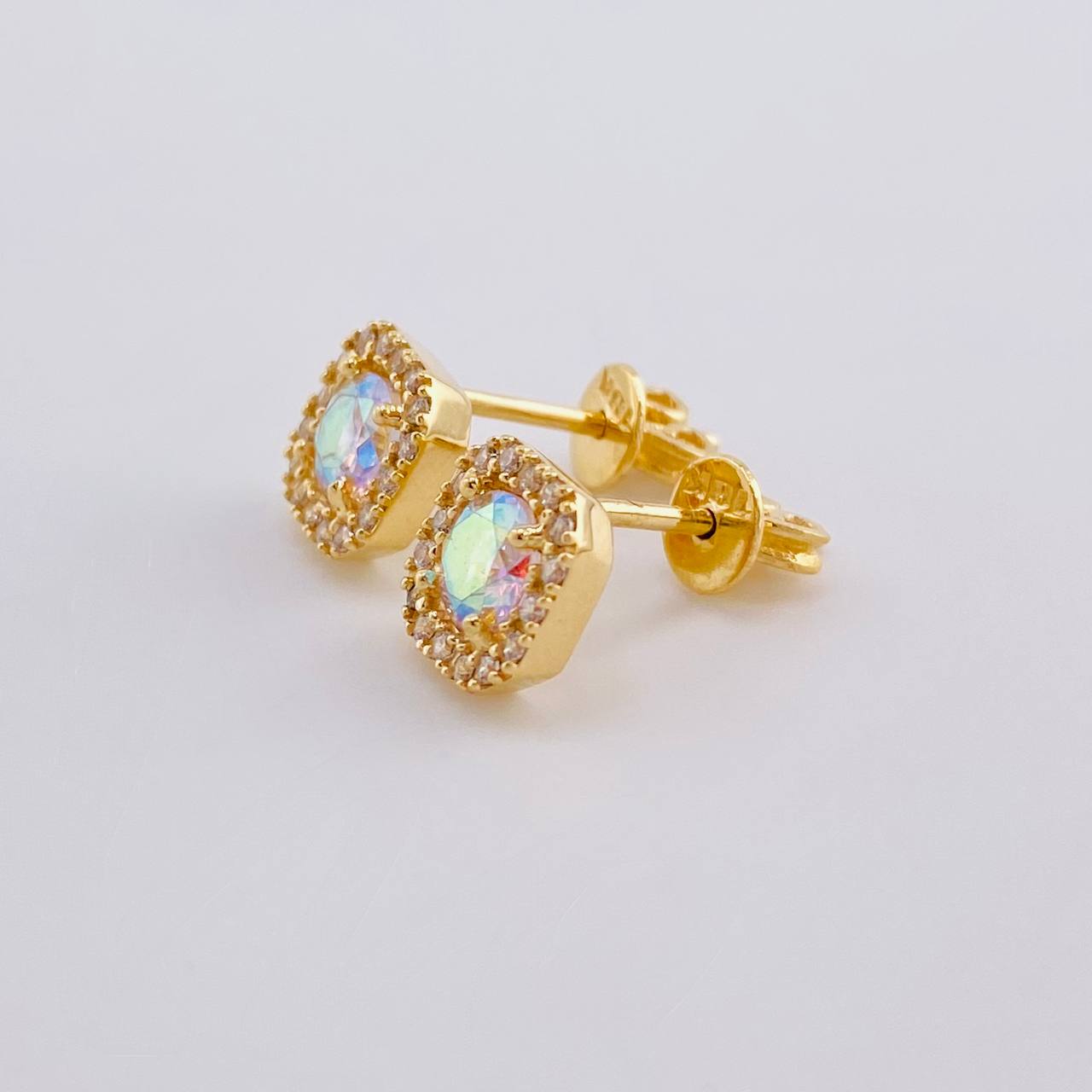 Topos Halo Cuadrado 2.45 g / in / 7.4 mm Oro Amarillo 18K