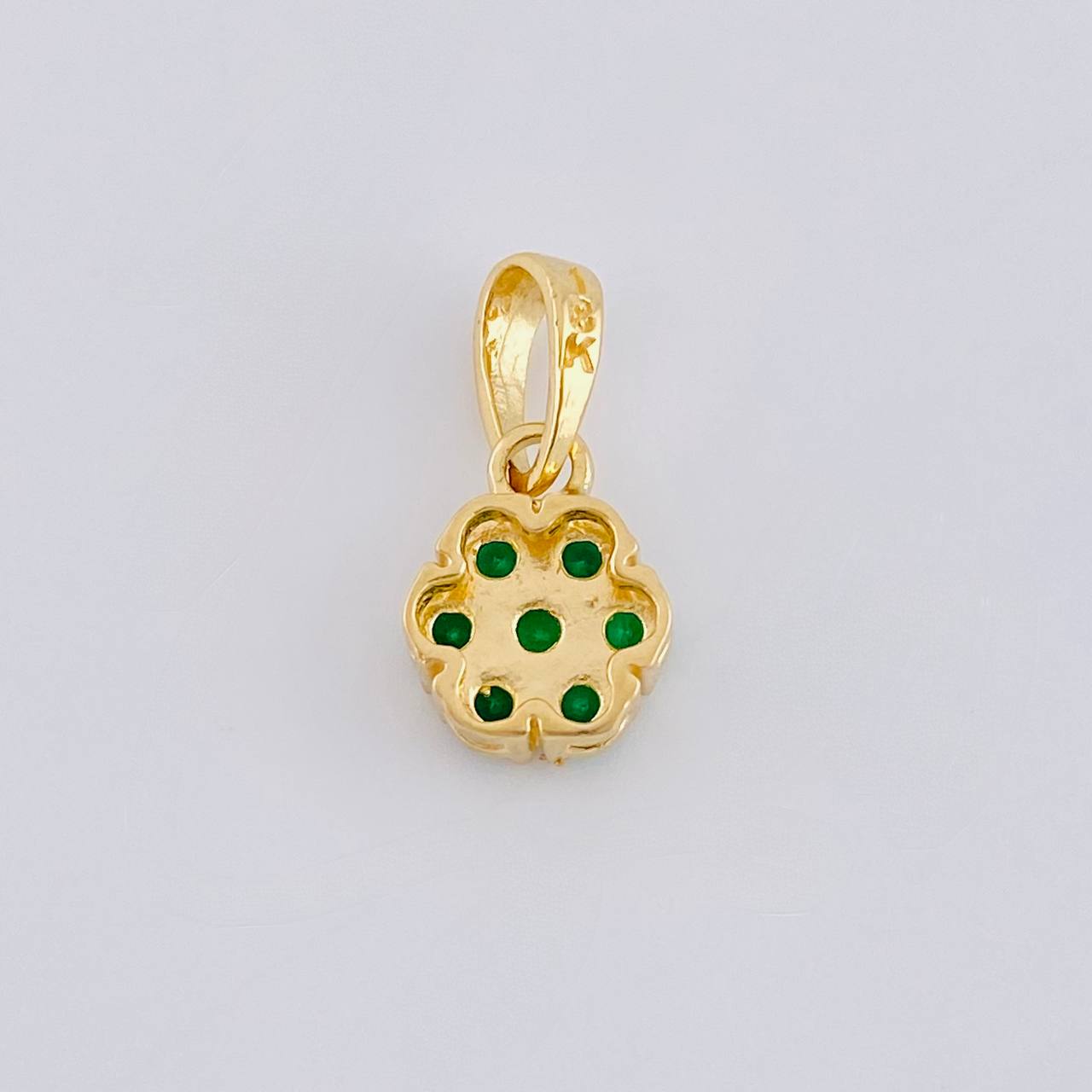 Dije Flor Seis Petalos 1.2 g / 1/2 in Oro Amarillo 18K