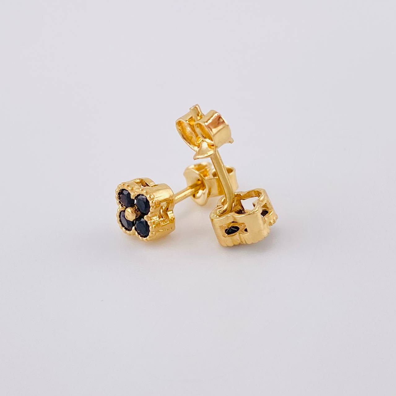 Topos Set Trebol 2g / in / 5.2mm Oro Amarillo 18K