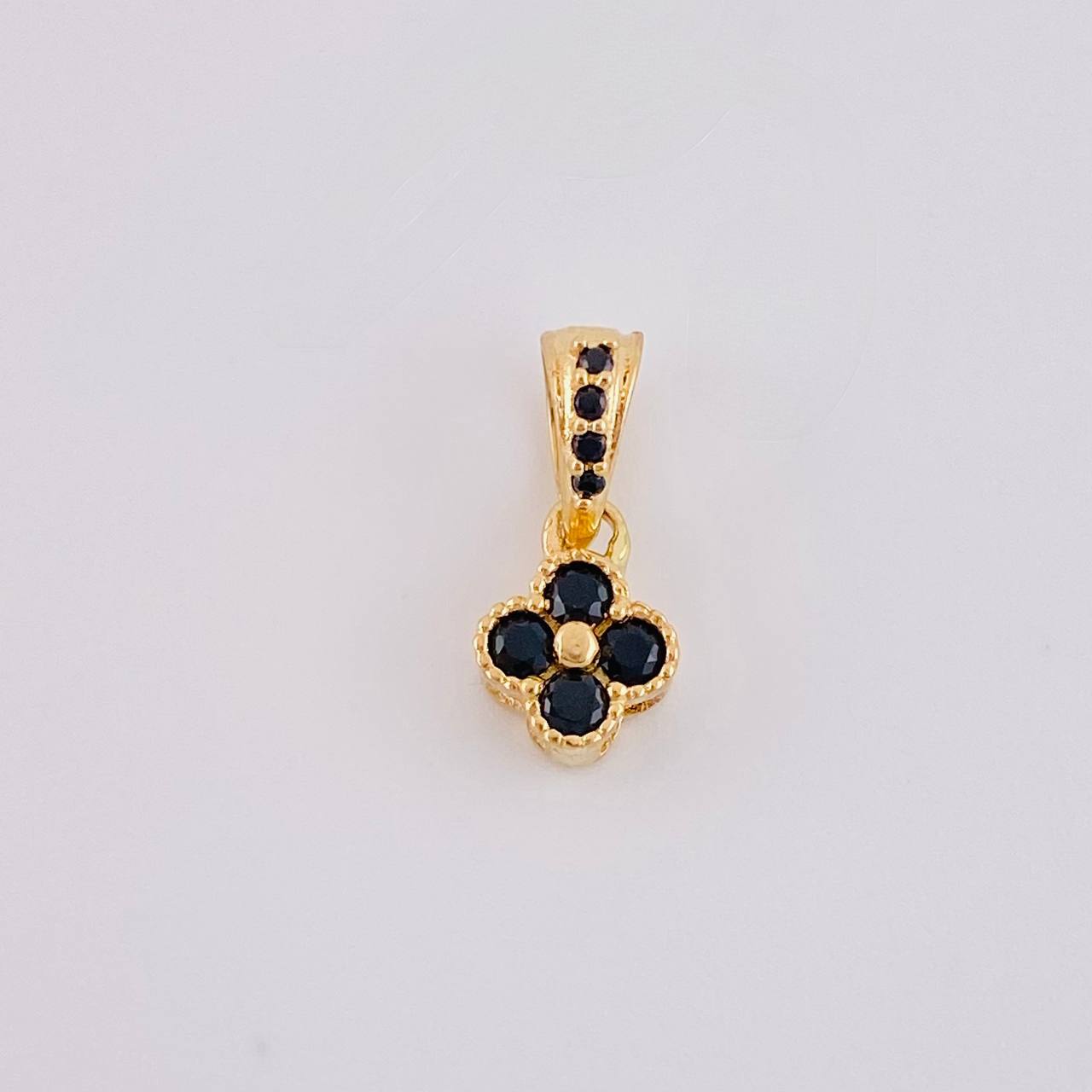 Topos Set Trebol 2g / in / 5.2mm Oro Amarillo 18K
