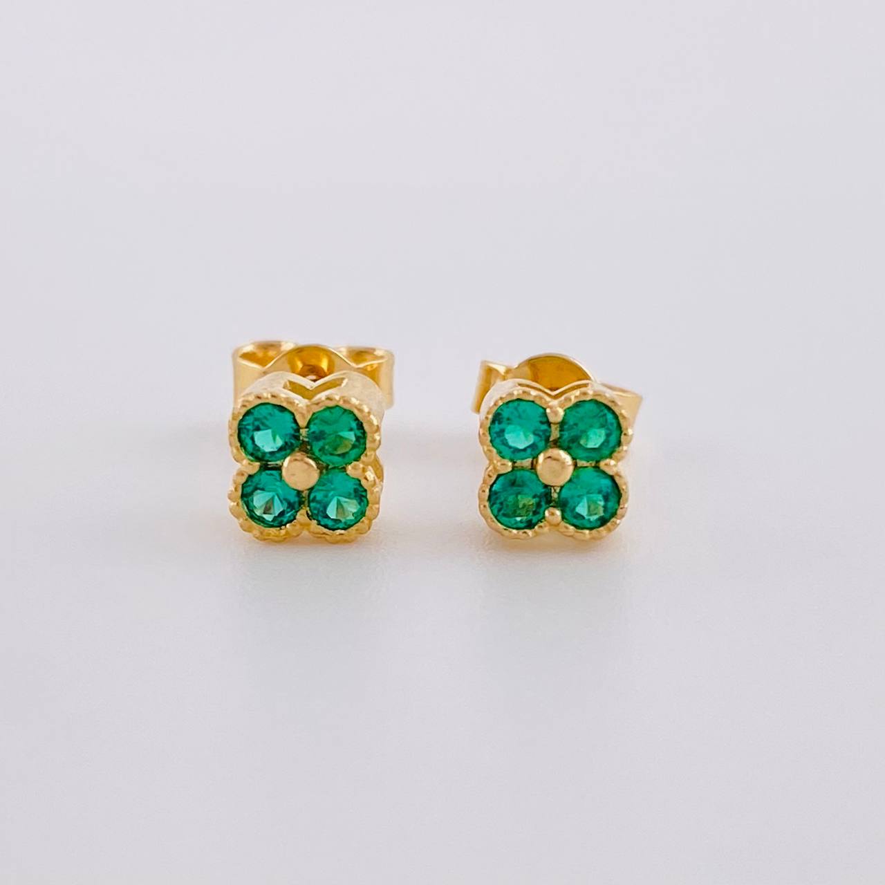 Topos Set Trebol 2.1g / in / 5.2mm Oro Amarillo 18K