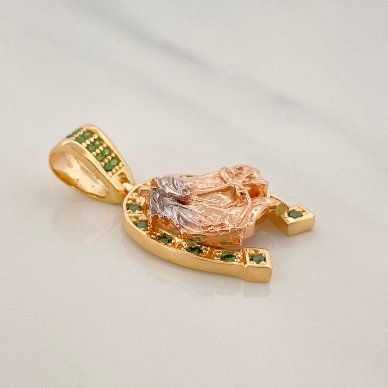 Pendant Horseshoe Horse 4.1 g / 1 in Three Golds 18K