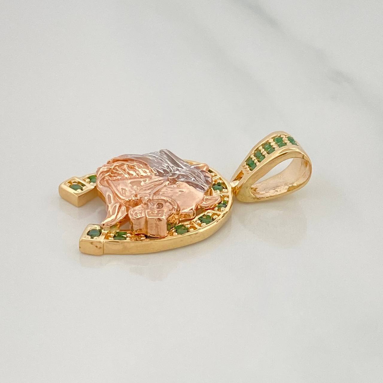 Pendant Horseshoe Horse 4.1 g / 1 in Three Golds 18K
