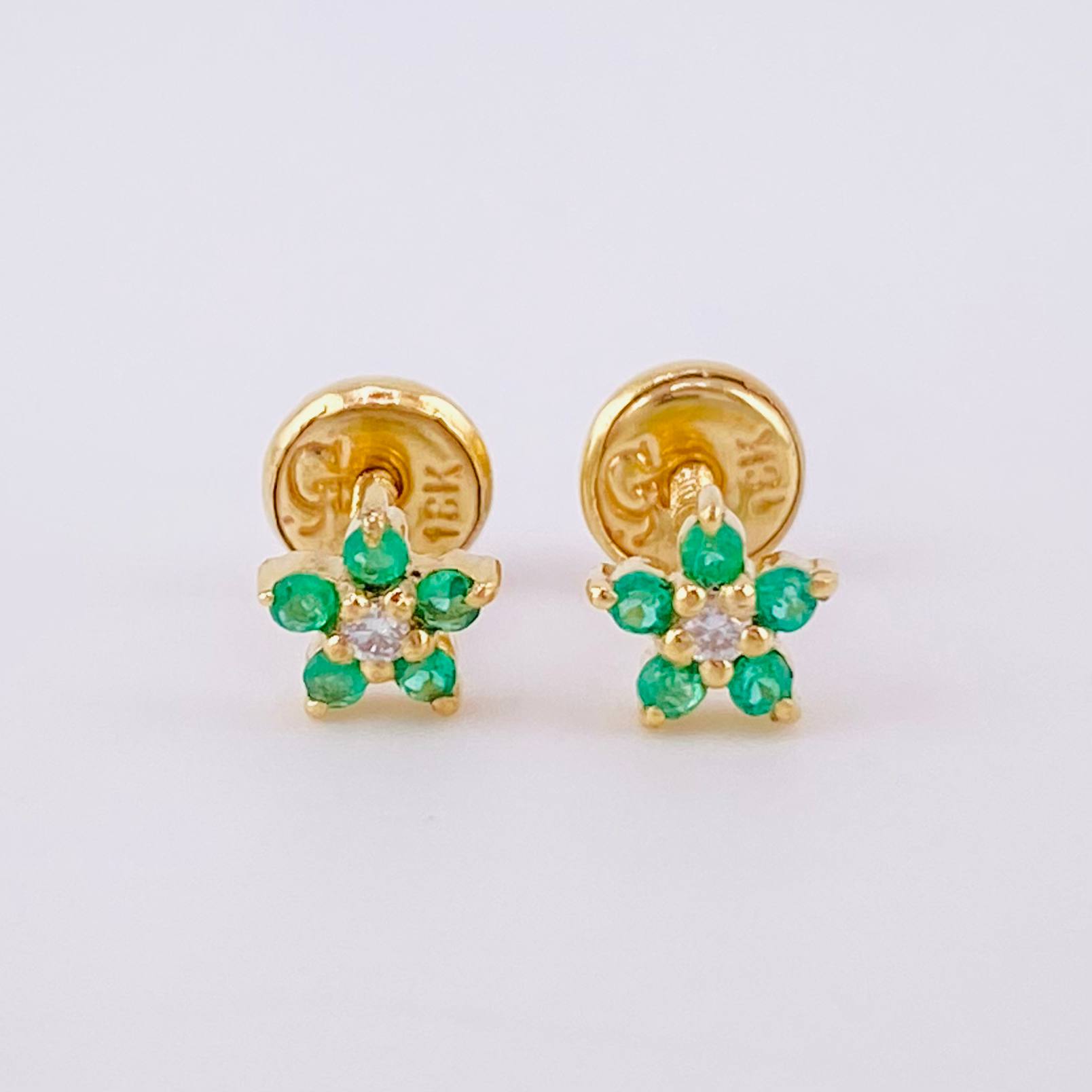 Stud Earrings Flower Five Petals Emeralds 12pts Diamonds 3pts 1g / in / 5.2mm Yellow Gold 18K