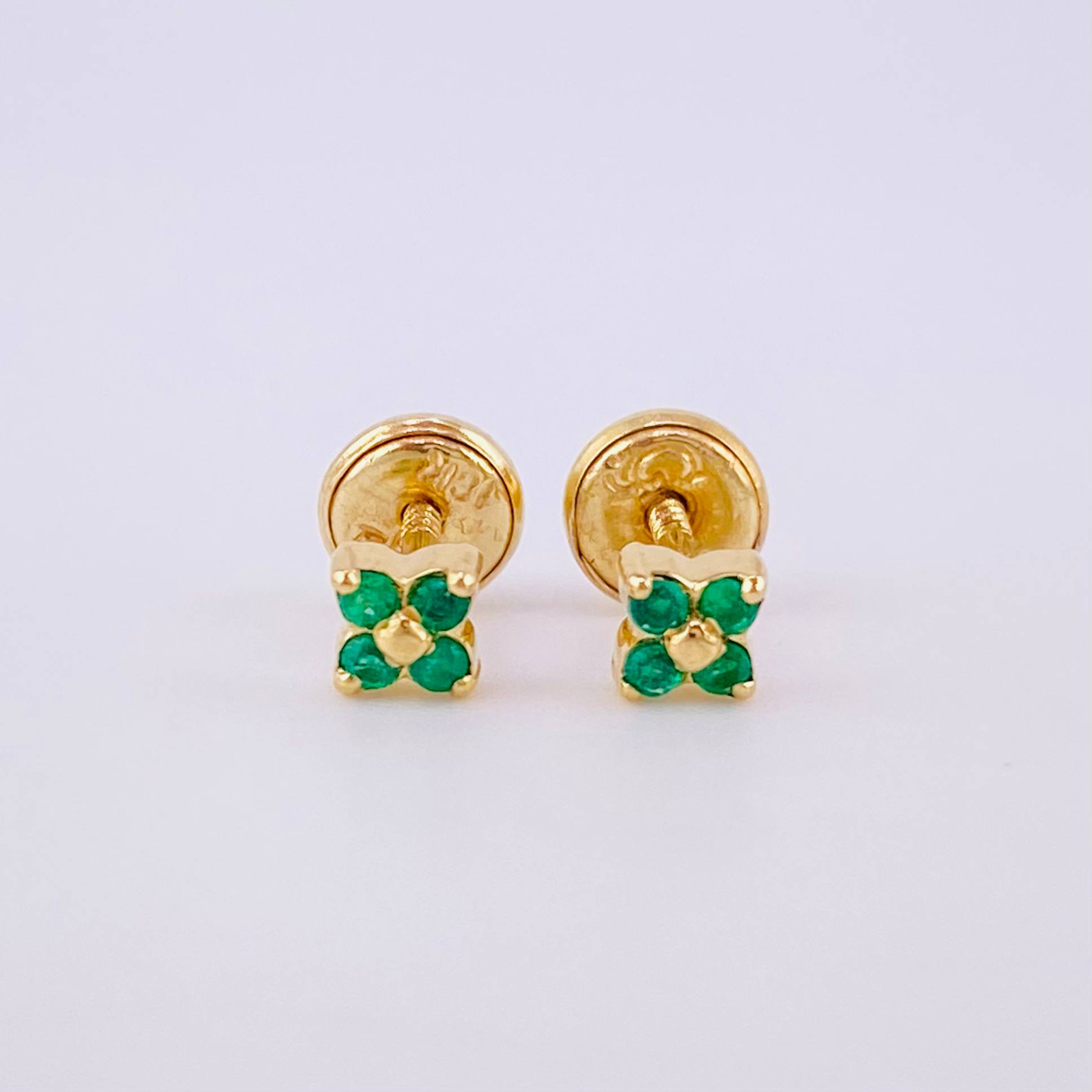 Stud Earrings Flower Four Petals Emeralds 10pts 1g / in / 3.9mm Yellow Gold 18K