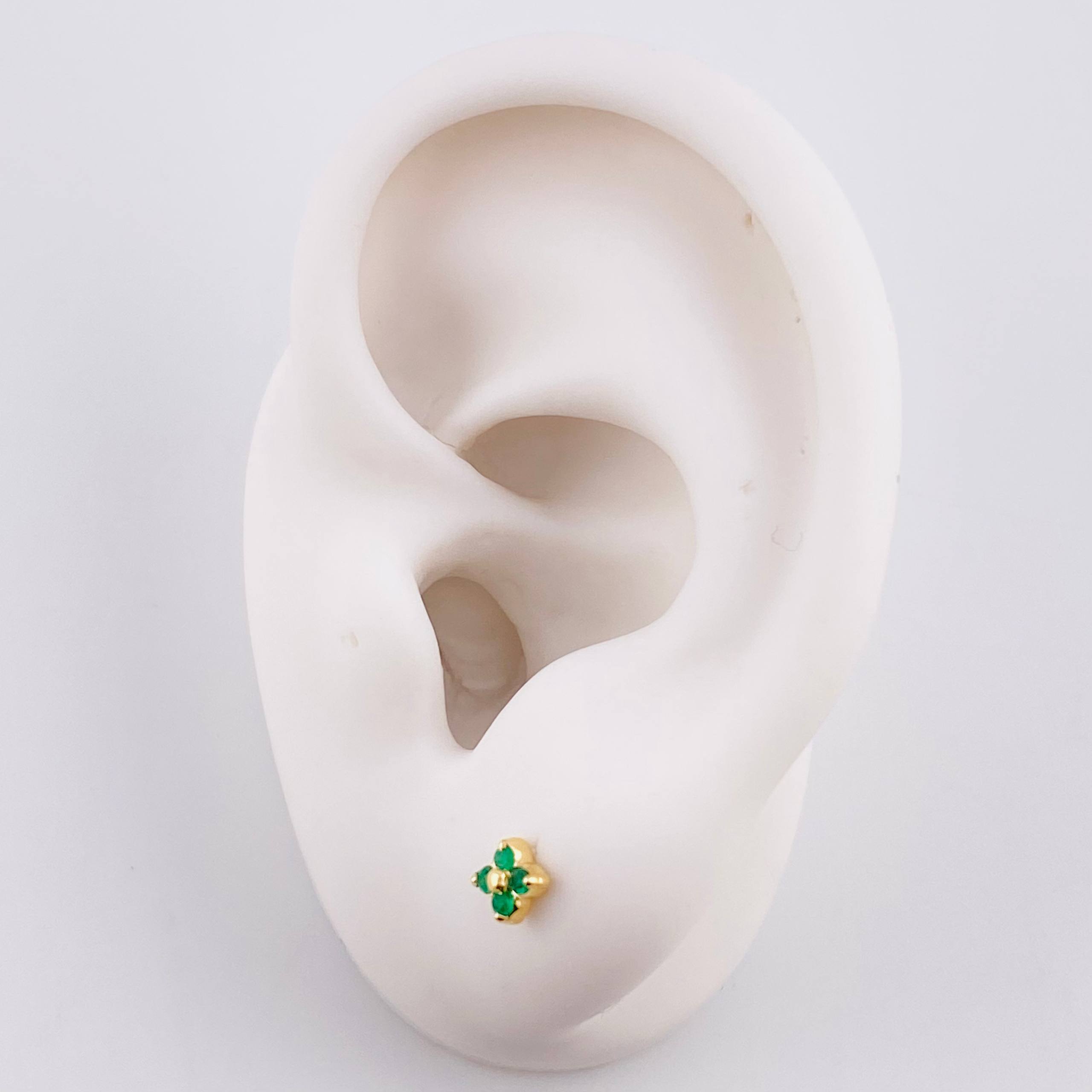 Stud Earrings Flower Four Petals Emeralds 10pts 1g / in / 3.9mm Yellow Gold 18K