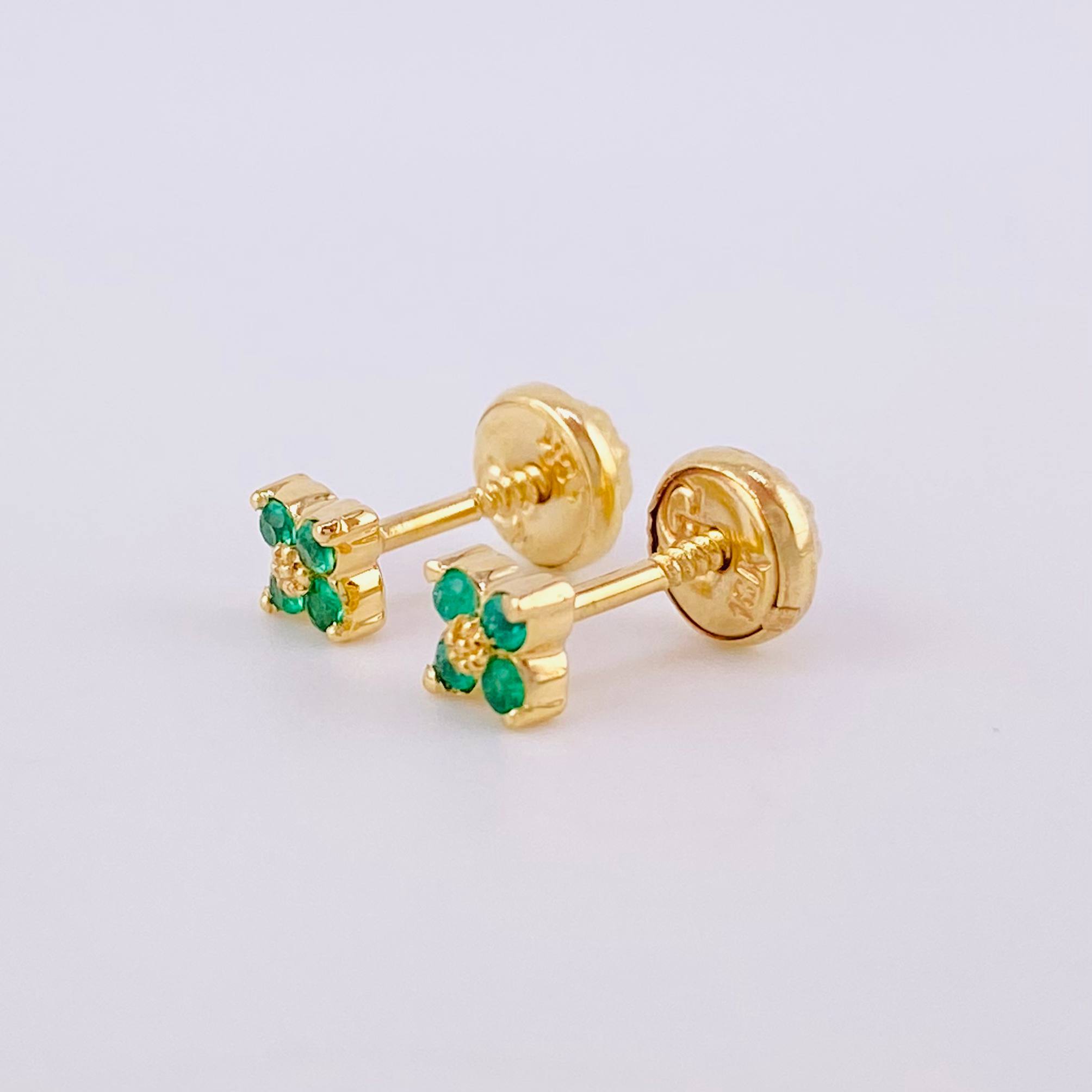 Stud Earrings Flower Emeralds 9pts 1.05g / in / 3.8mm Yellow Gold 18K
