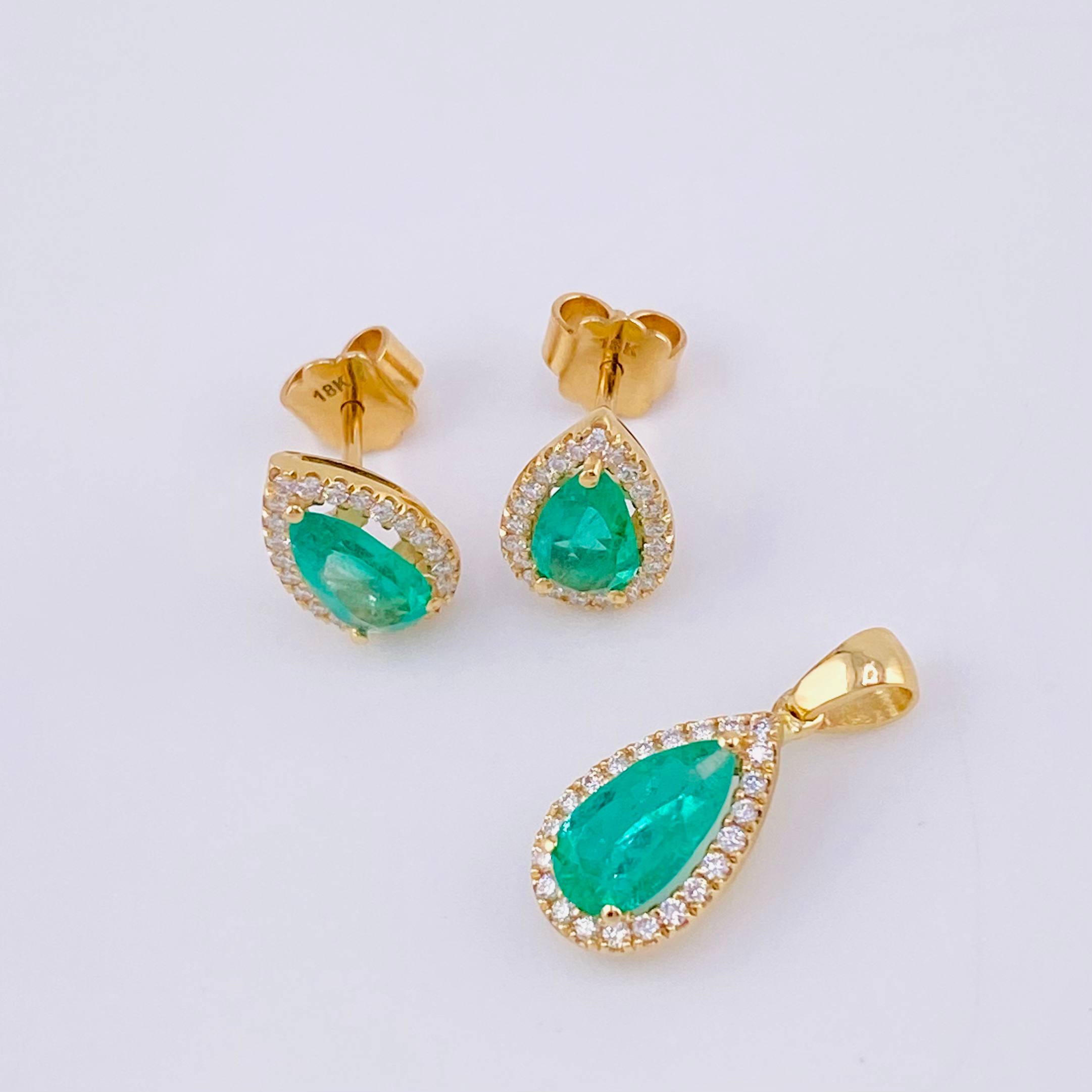 Stud Earrings Set Tears Halo with Emerald Pendant 2.23 carats Diamonds 34 points 3.3g / in / 10.9mm Yellow Gold 18K