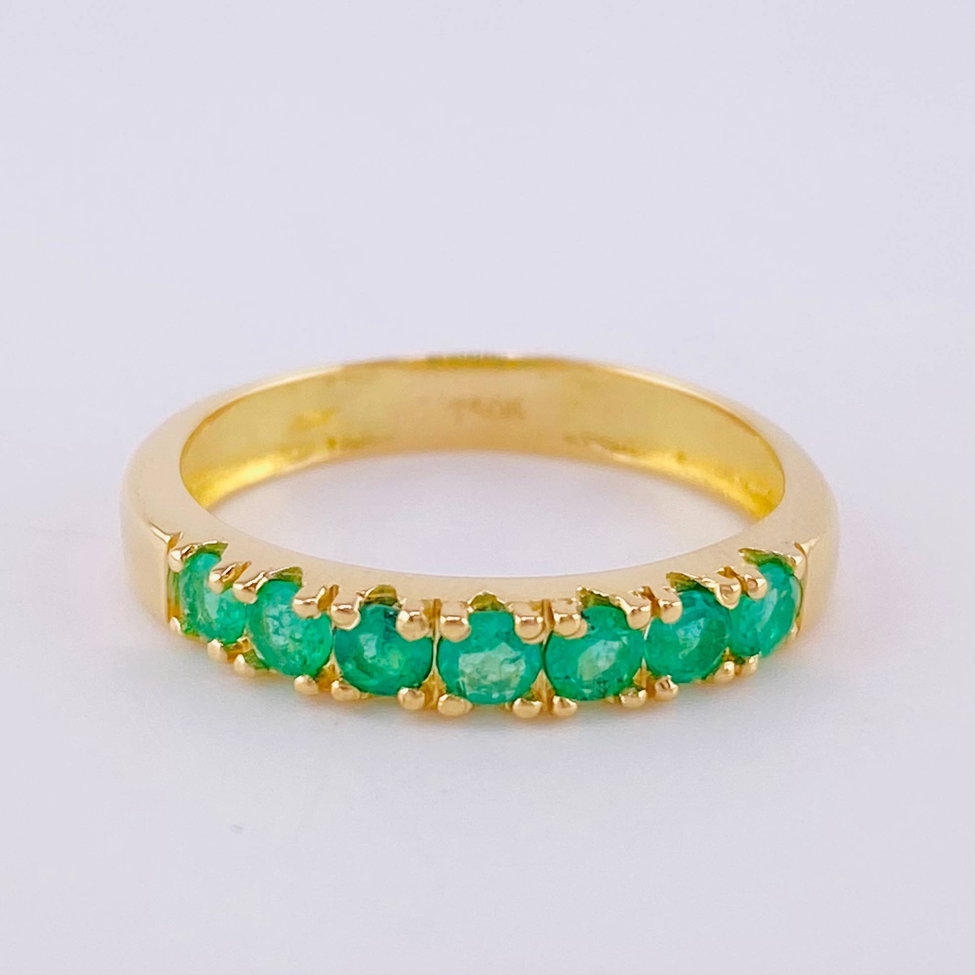 Churumbela Ring Emeralds 56Pts 2.5 g / T7 1/2 Yellow Gold 18K