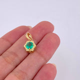 Hexagonal Flower Pendant Emerald 59Pts 1.3 g / 1 1/4 in 18K Yellow Gold