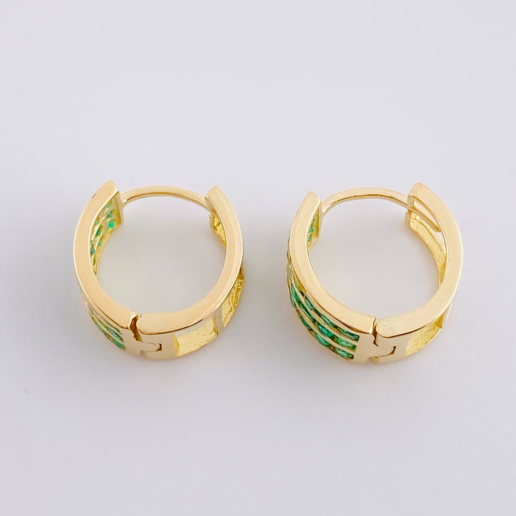 Candongas Aurora Esmeraldas 67Pts 2.8 g / 3/4 in Oro Amarillo 18K