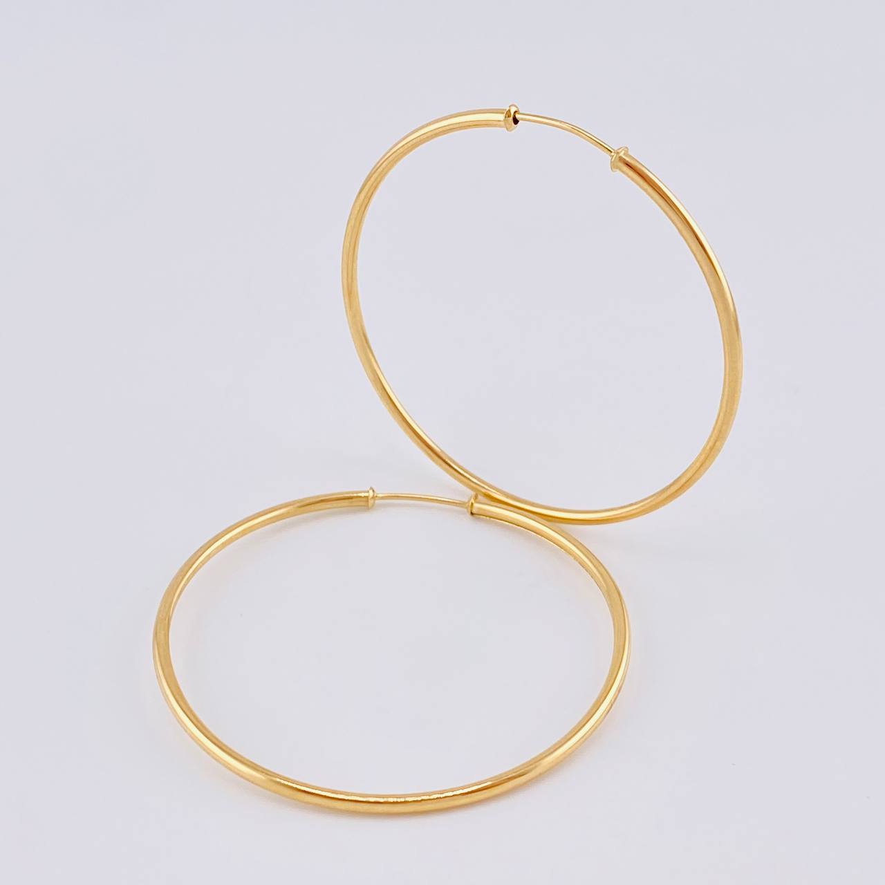 Candongas Aro Liso 4 g / 1 3/4 in Oro Amarillo 18K