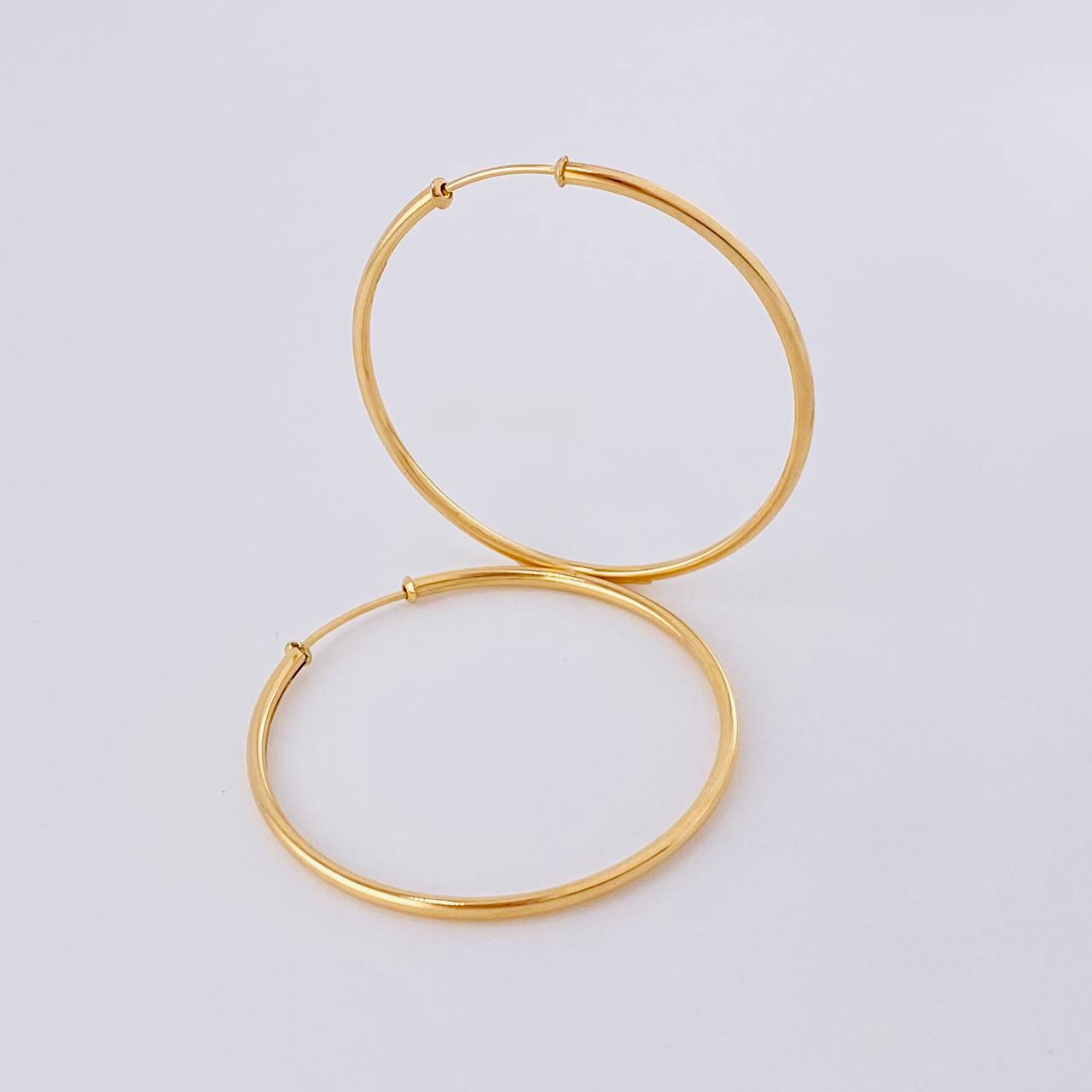 Candongas Aro Liso 3.6 g / 1 1/2 in Oro Amarillo 18K