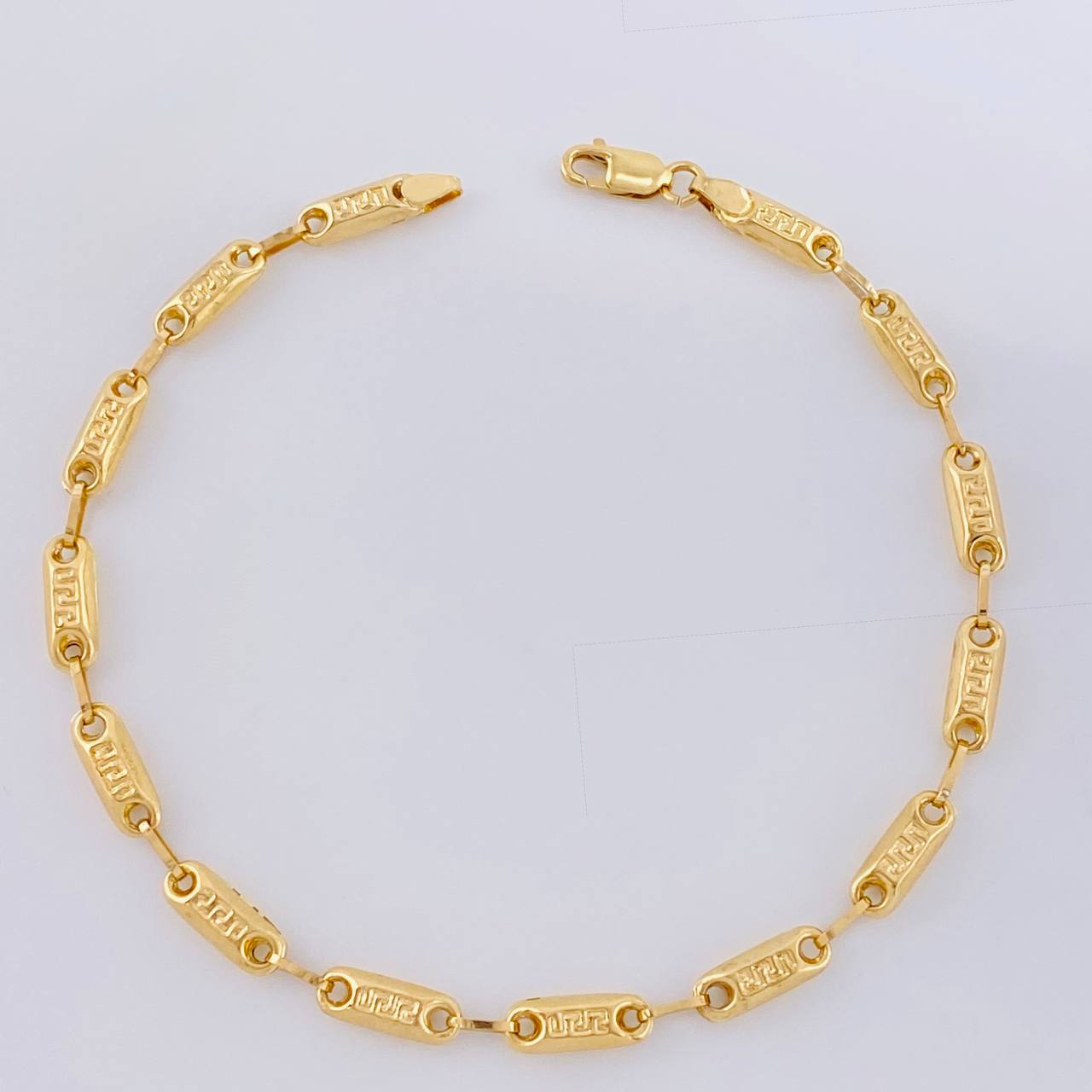Rustic Tribal Bracelet 3.3 g / 7 1/2 in / 3.6 mm 18K Yellow Gold