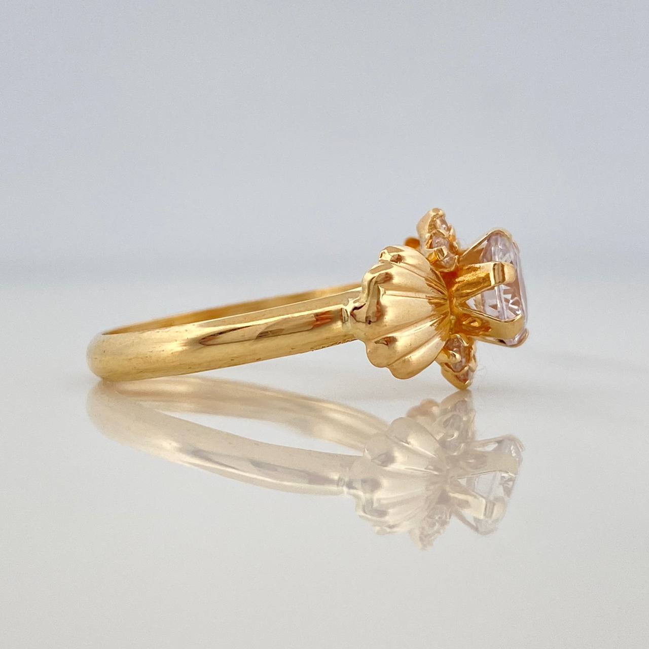 Solitaire Bow Ring 1.8 g / T6 1/4 Yellow Gold 18K