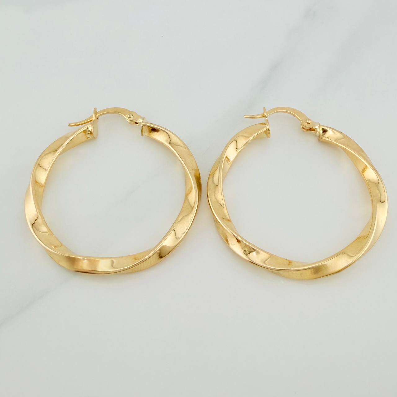 Candongas Mai 2.7gr / 1 1/2 in / Oro Amarillo 18K %