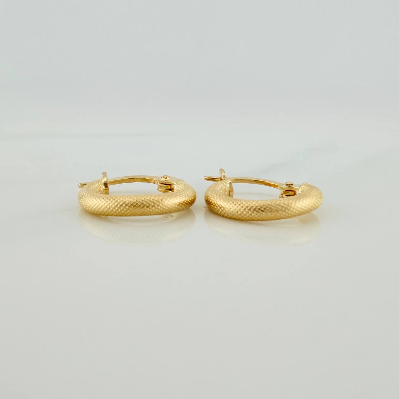 Candongas Tefi 0.95gr / 1/2 in / Oro Amarillo 18K %