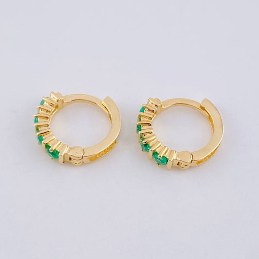 Hoop Earrings Intercepted Channel Emeralds 30pts 2.15gr / 1/2 in / 18K Yellow Gold ©