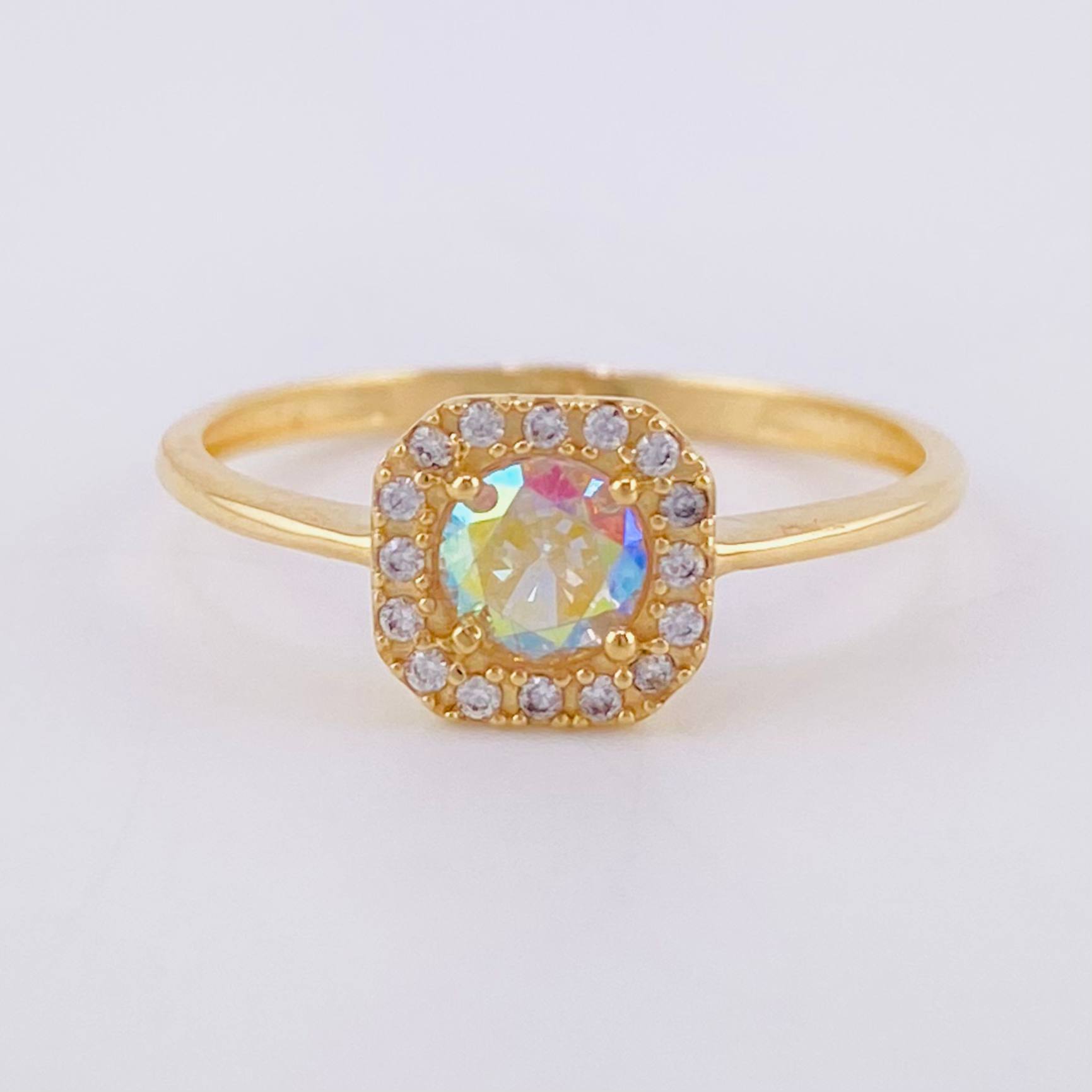 Anillo Solitario Halo Cuadrado 1.9 g / T7 1/4 Oro Amarillo 18K