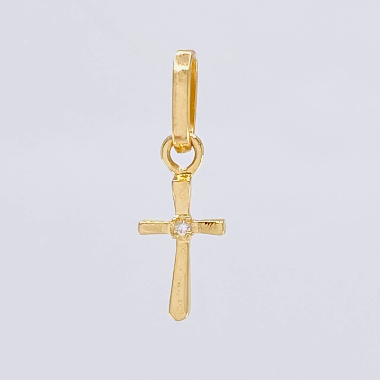 Plain Cross Pendant 0.45 g / 3/4 in 18K Yellow Gold