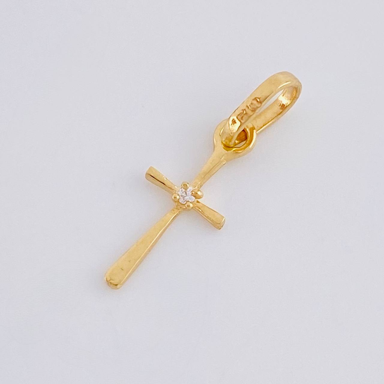 Plain Cross Pendant 0.45 g / 3/4 in 18K Yellow Gold