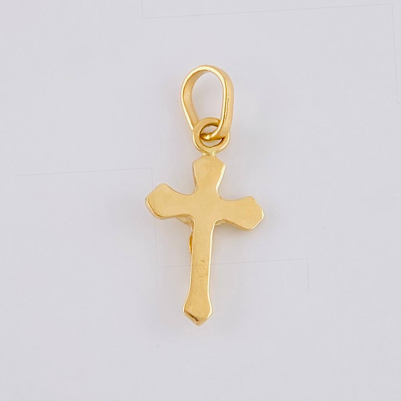 Dije Cruz Cristo 0.85 g / 3/4 in Oro Amarillo 18K