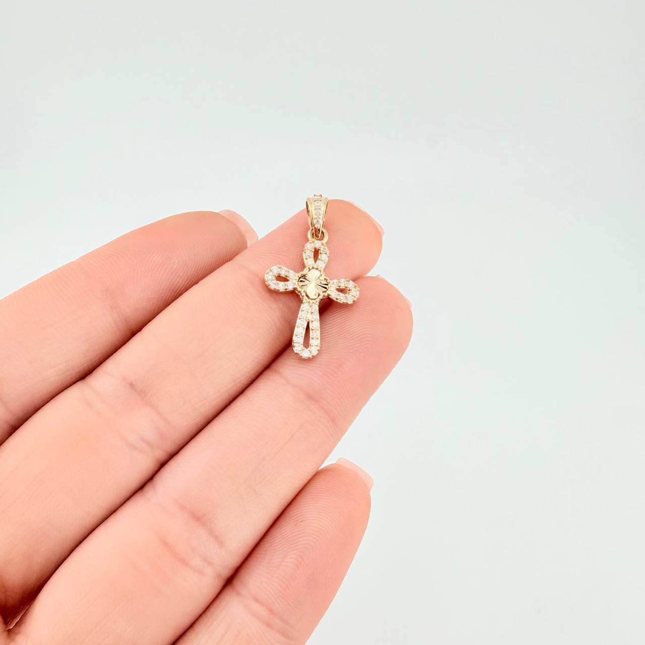 Dije Cruz Trebol 1.3g / 1 in Oro Amarillo 18K