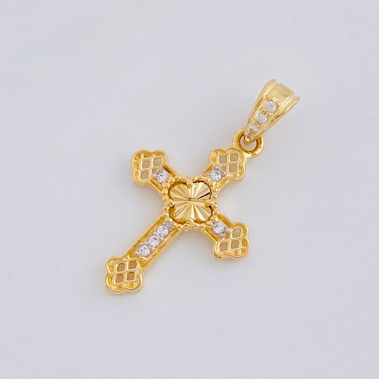 Diamond Cut Clover Cross Pendant Florencial 1.2 g / 1 in 18K Yellow Gold