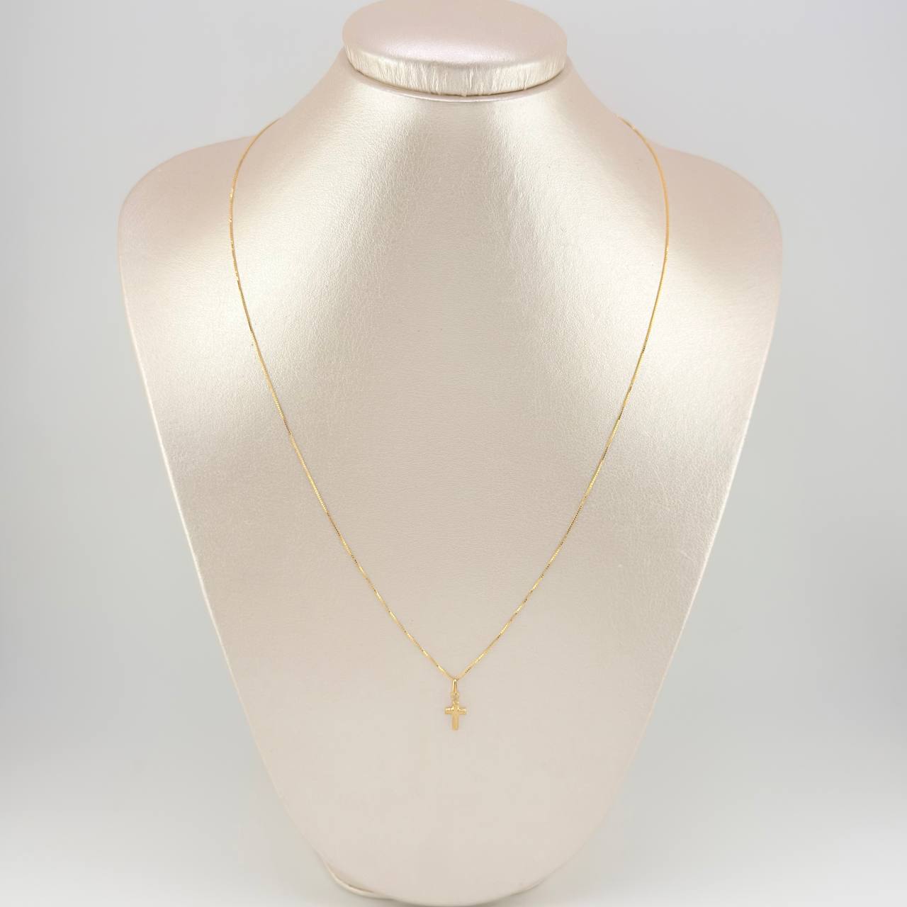Set Cadena Veneciana + Dije Cruz / 1.25 g / 19 3/4 in Oro Amarillo 18K